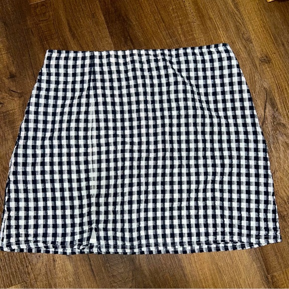 American Eagle Outfitters Dresses & Skirts - American Eagle Gingham Navy & White Mini Skirt